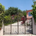 Ey House